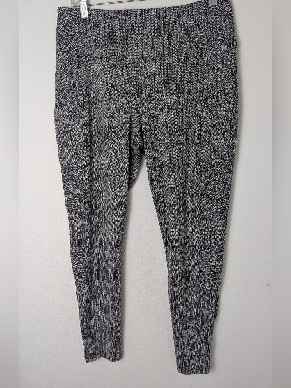 Athleta Delancey Textured Moto tight Leggings Braiden/black fitted pants size L - Picture 4 of 13